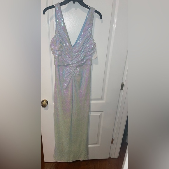 Badgley Mischka Brand Sparkling Mermaid Sequin Gown - Picture 4 of 12